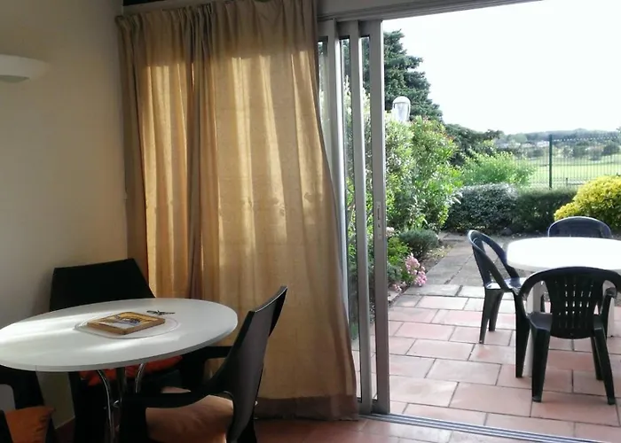 Cap Les Pins Ii Joli T2 Piscine Tennis Bordure Du Golf Mt St Martin Cap D'agde * 阿格德